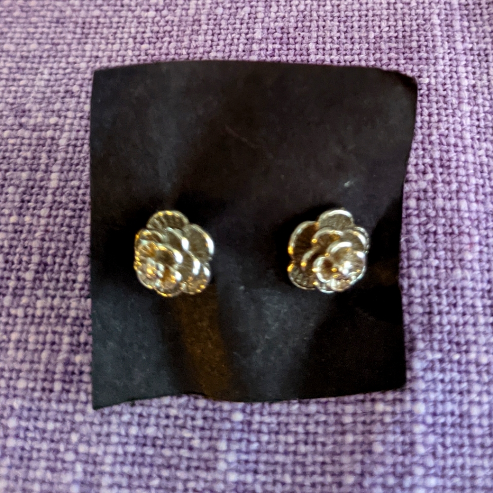 SOLD!!  Sterling Silver S925 Rose Flower Stud Earrings - Picture 2 of 4
